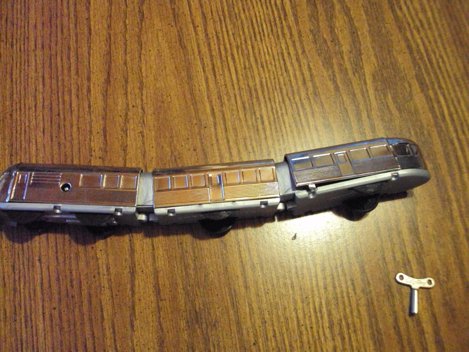 Schylling Flying Yankee Streamline Classic 3 Car Tin Train Wind-Up Toy