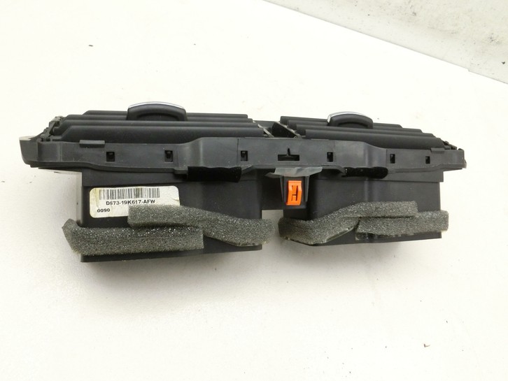 Ford Mondeo V 14-19 Luftdusche Luftdüse Mitte Ford Mondeo V 14-19 03.05.2014 DS73-19K617-AFW gebraucht Vorschau 4