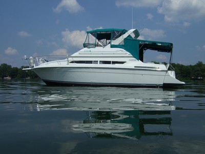 1995 Carver 380 Santego cruiser