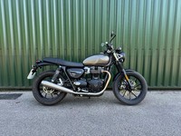Triumph SPEED TWIN 900 Matt Ironstone 2023 only 1 Owner 1200 Miles Heated Grips
