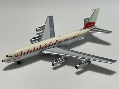 AeroClassics　飛行機模型　1/400 AeroClassics 1:400 Saudi Arabian Airlines Boeing 747-200F HZ