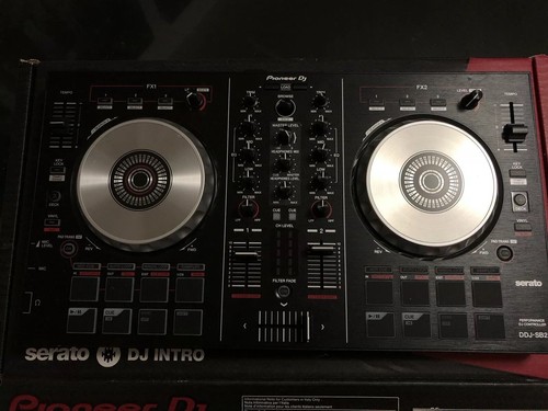 Pioneer DDJ-SB2 Serato 2 Channel DJ Controller Used in great shape