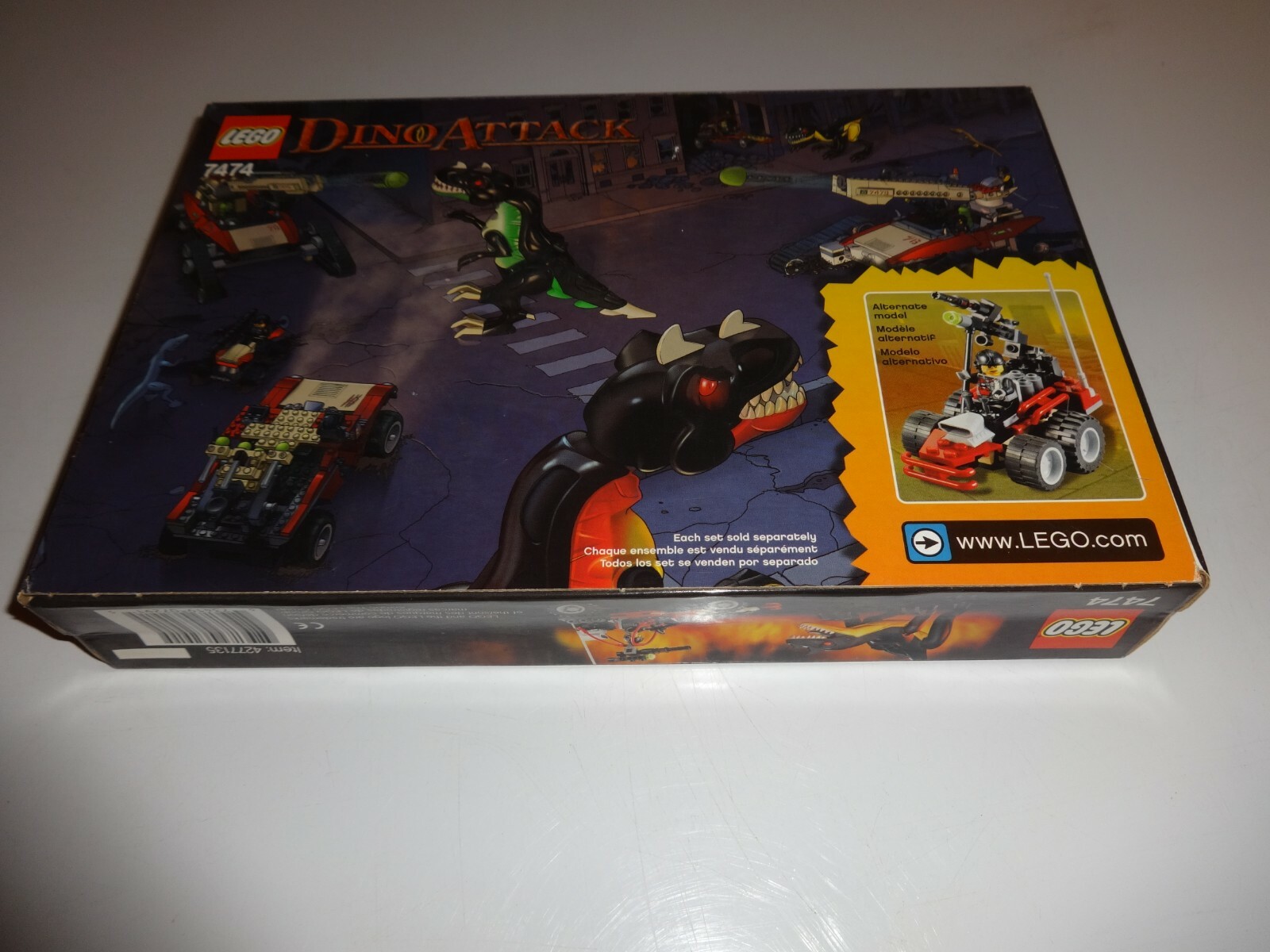 Lego 7474 Dino Attack Urban Avenger vs. Raptor DINOSAURS NEW IN SEALED BOX