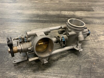 ドゥドゥ Ducati 2009 2010 696 Monster OEM Throttle Body 28240841A