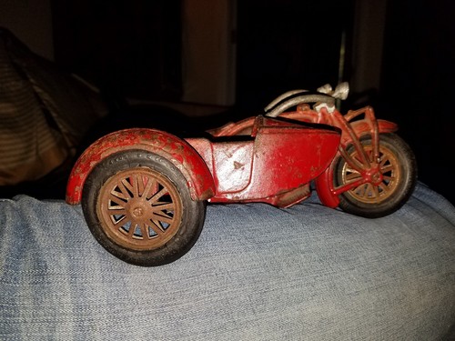 Vintage Cast iron Hubley Indian With Sidecar & Original Rider