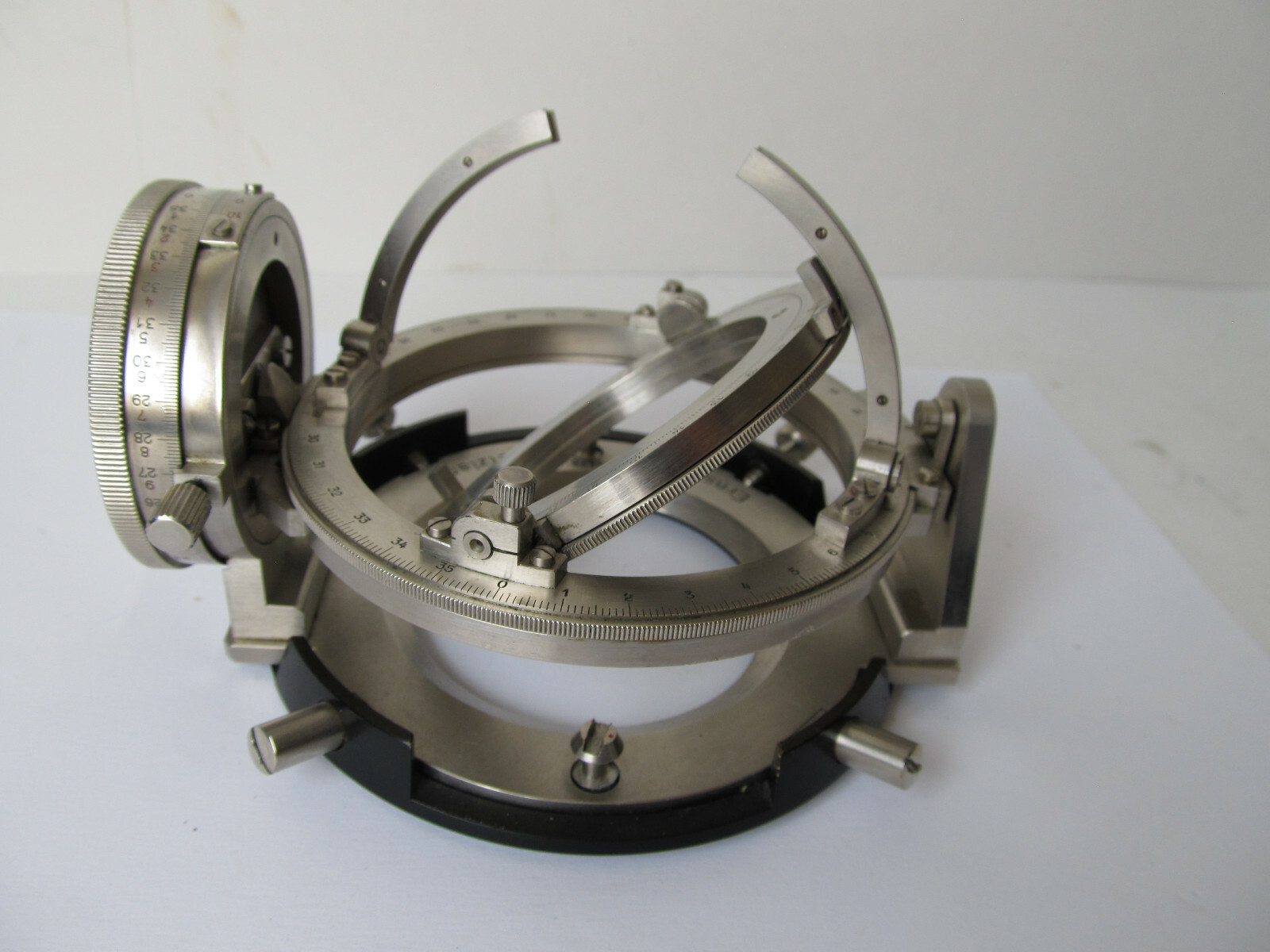Ernst Leitz Wetzlar Universal Stage UT-4 for Polarizing Ernst Leitz Wetzlar Universal Stage UT-4 for Polarizing