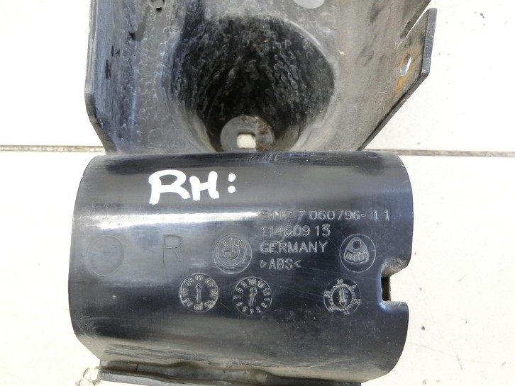 BMW E61 520d LCi 07-10 Kombi Halter Träger Aufnahme Führung Stoßstange Rechts Hinten  - Bild 2
