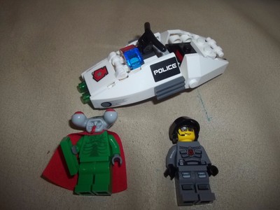 Lego Space Police III 5969 Squidman Escape  100% w/ minifigs and instr