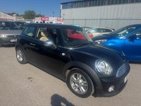 2011 61 MINI ONE 1.6D IN BLACK WITH A RAKE OF FACTORY EXTRAS.FULL SH.80+ MPG .