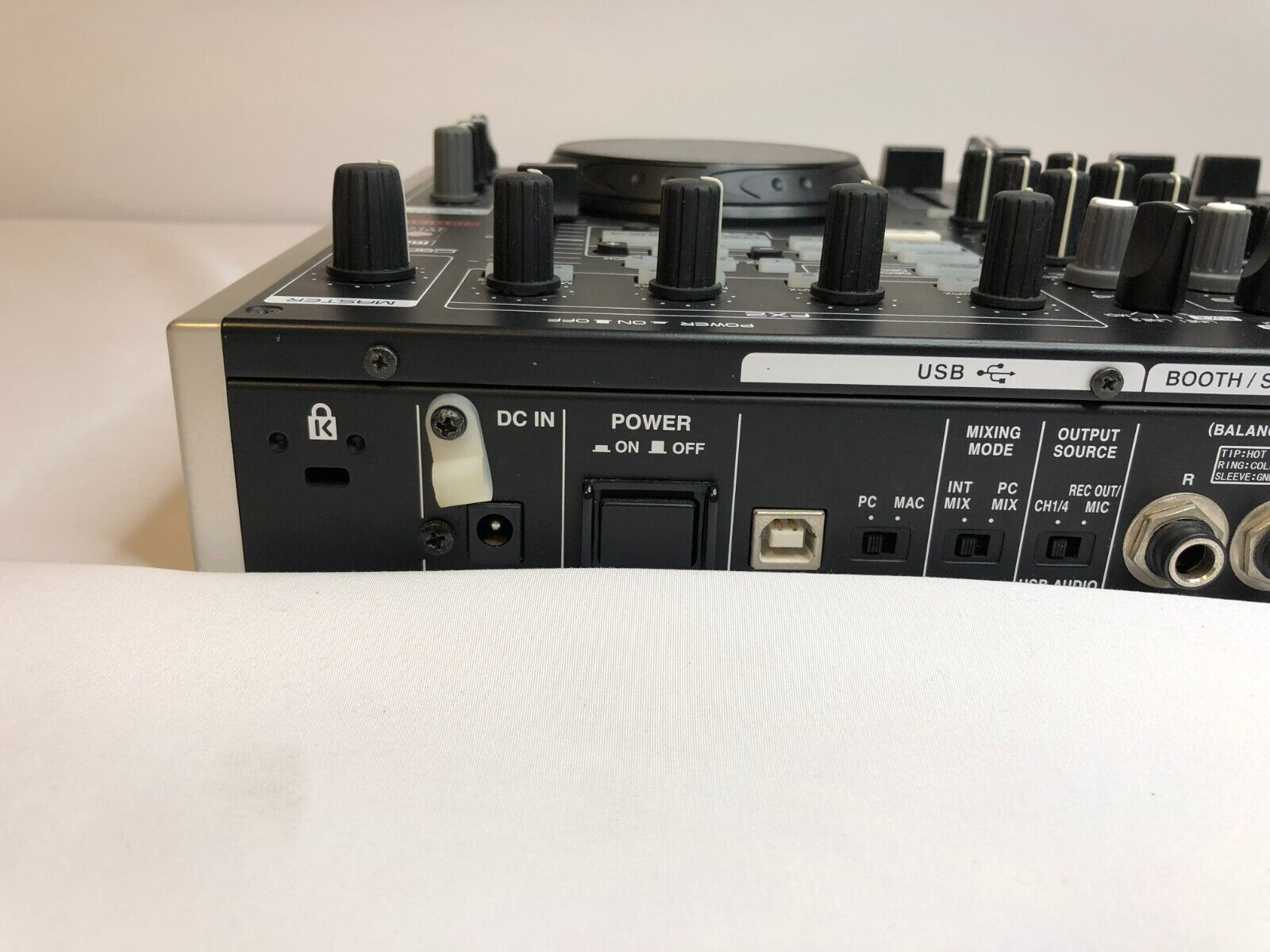 DENON DN-MC6000 4ch DJ Controller Mixer Traktor Virtual 4 DENON DN-MC6000 4ch DJ Controller Mixer Traktor Virtual 4