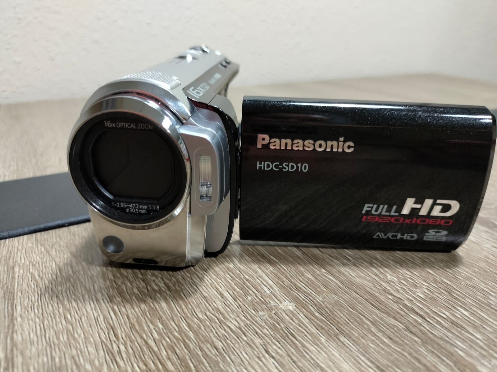 PANASONIC HDC-SD10 Camcorder Full HD Black 25x Zoom PANASONIC HDC-SD10 Camcorder Full HD Black 25x Zoom