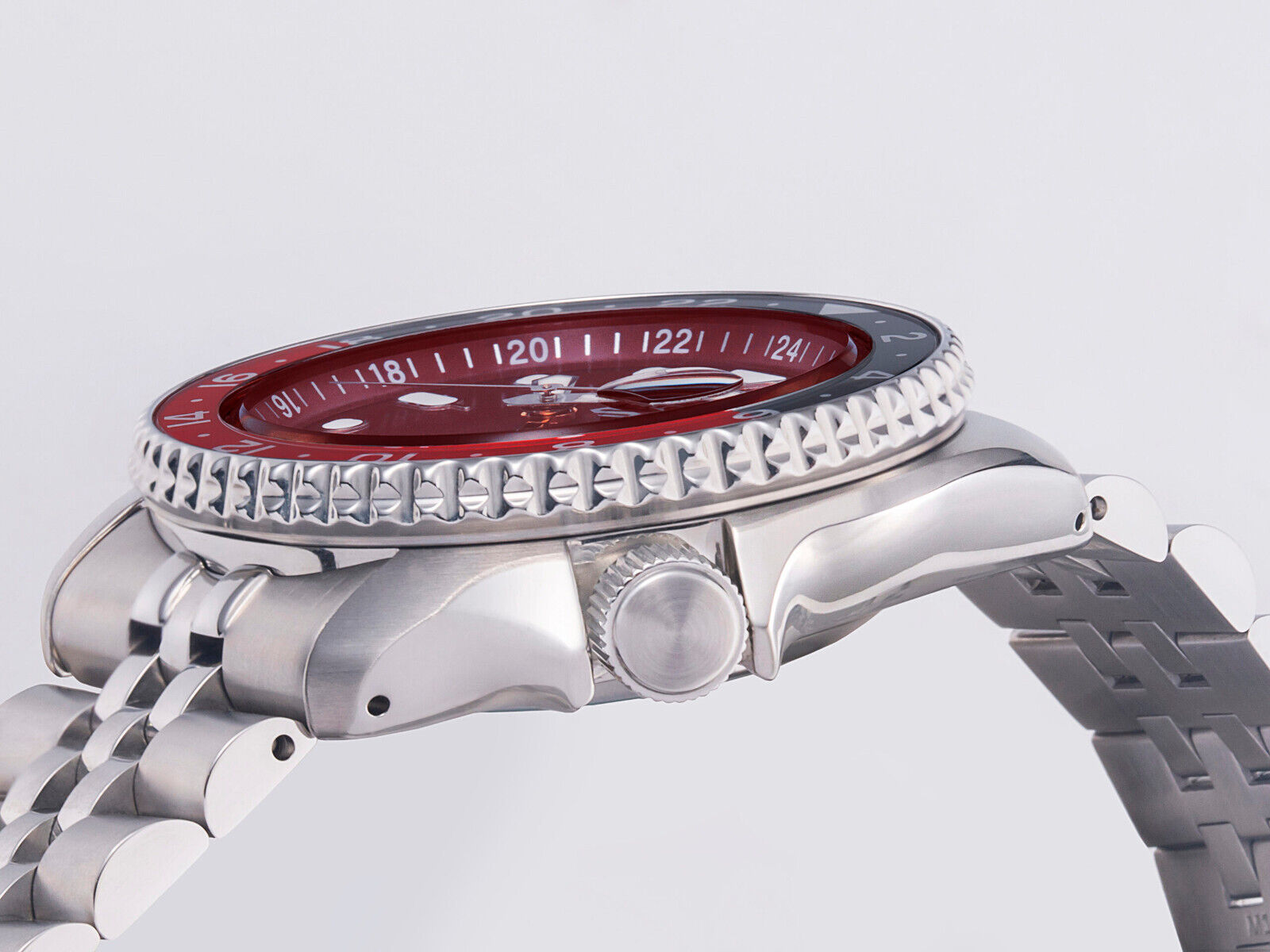 Pre-owned Seiko 5 Sports Automatic Gmt Passion Red Limited Edition 1000pcs Watch Ssk031k1