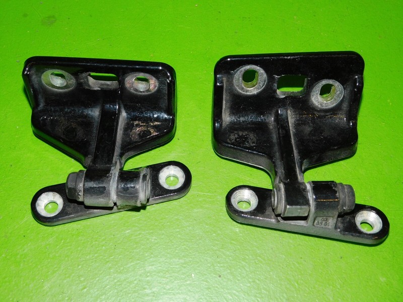06-11 CLS 550 63 W219 OEM driver left rear door hinges hangers mounts SET C040