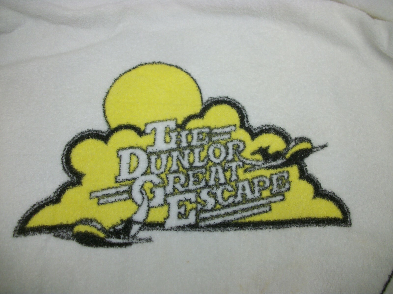 Vintage RA Briggs Beach Towel Dunlop Great Escape Island Adventure