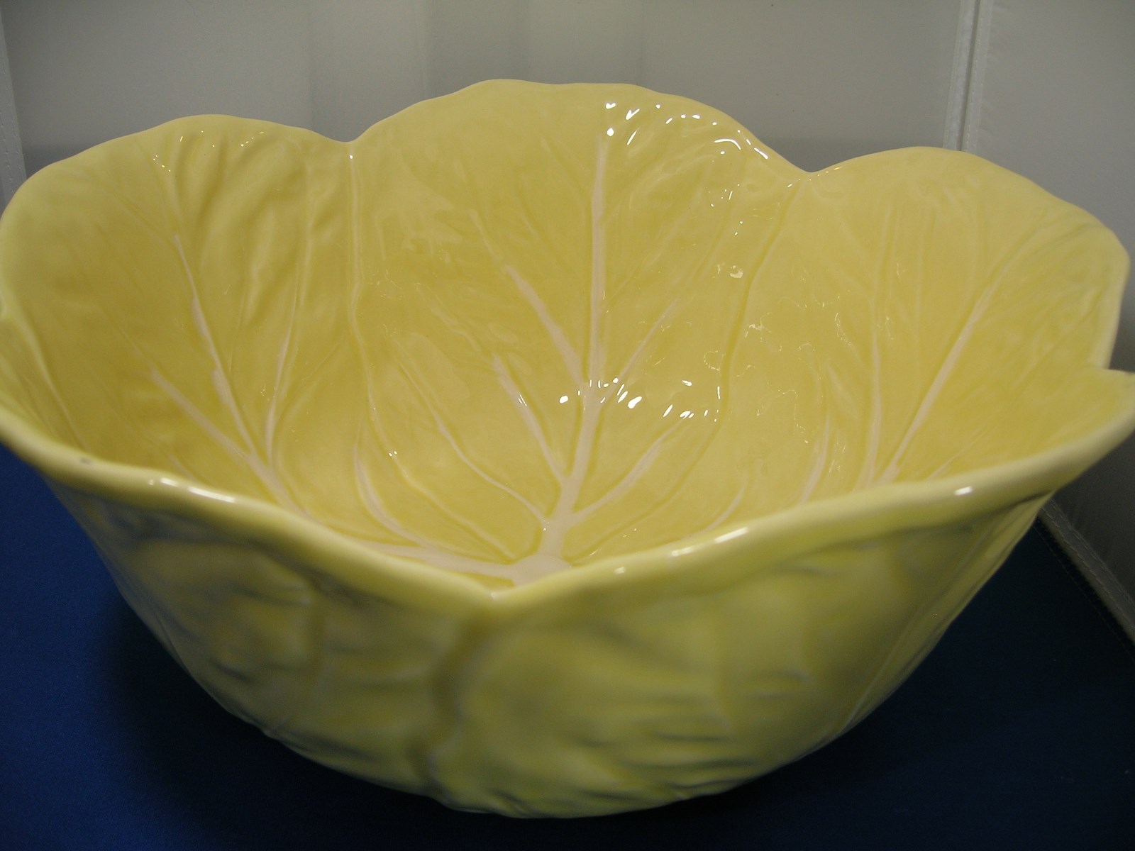 Bordallo Pinheiro Salad Bowl Large Cabbage Yellow