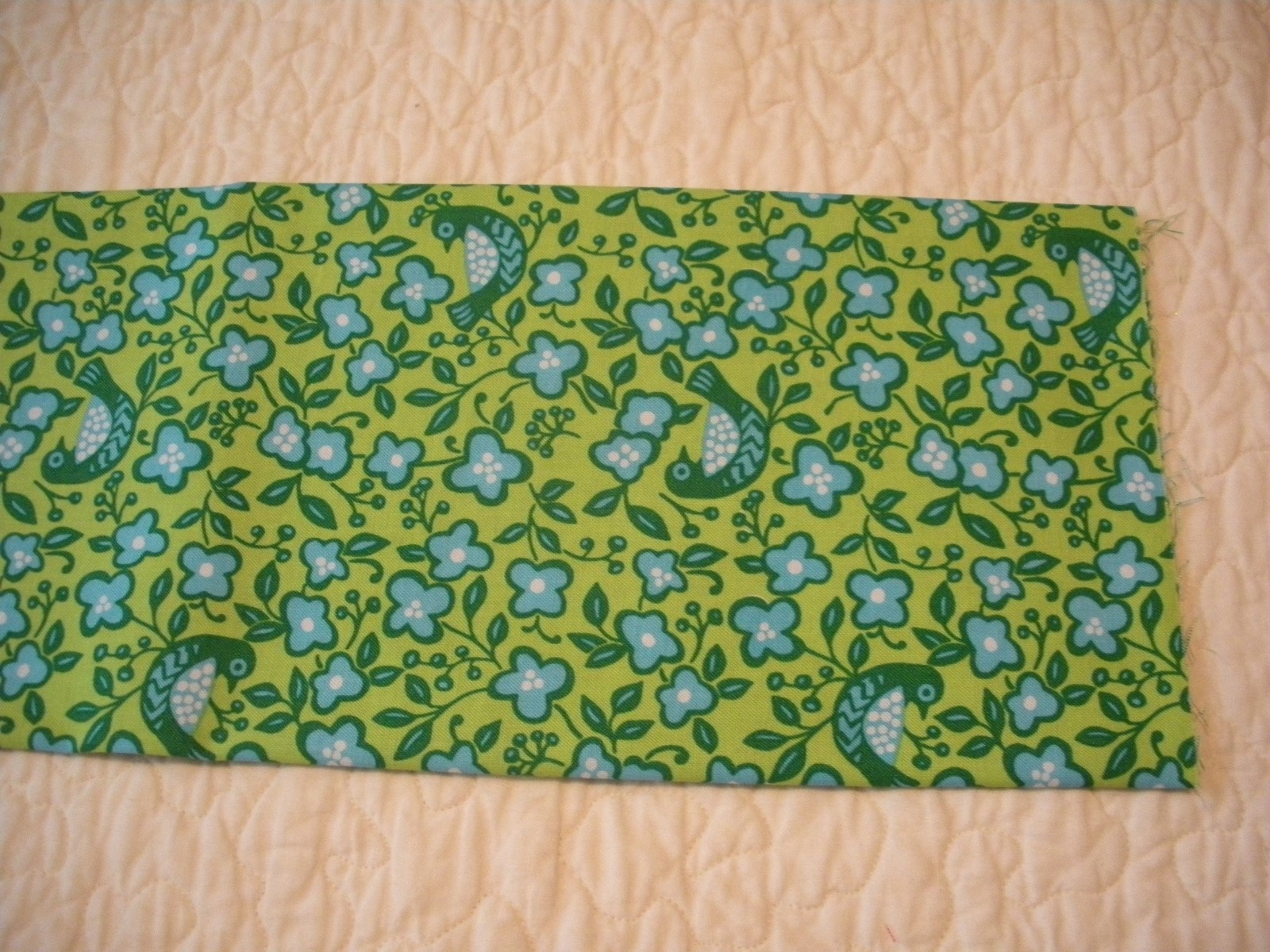 NEW 2 FAT QUARTER FABRIC BY RED ROOSTER BLUE/GREEN FLORAL #25021 100% COTTON