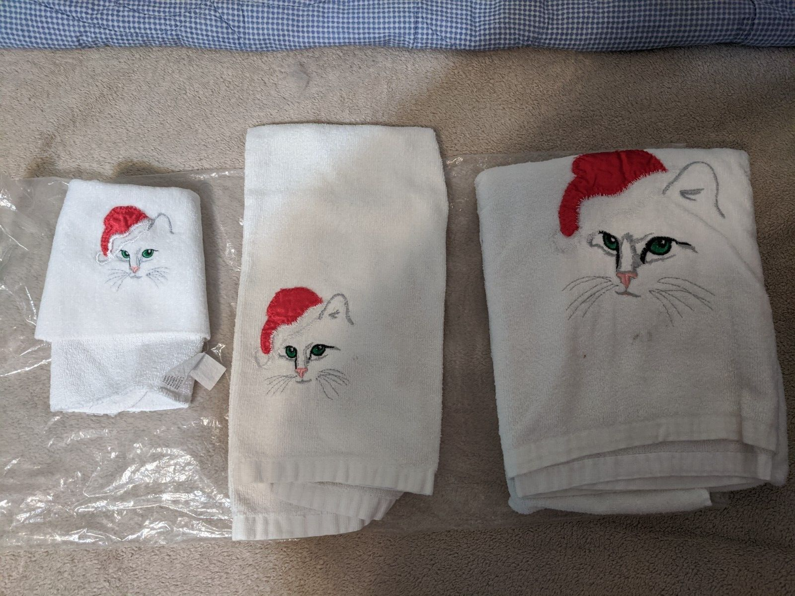 UNBRANDED 3 PIECE BATHROOM TOWEL SET CHRISTMAS CAT