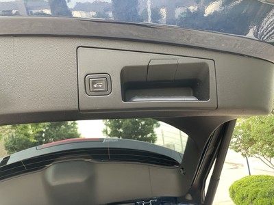 image 12 of interior