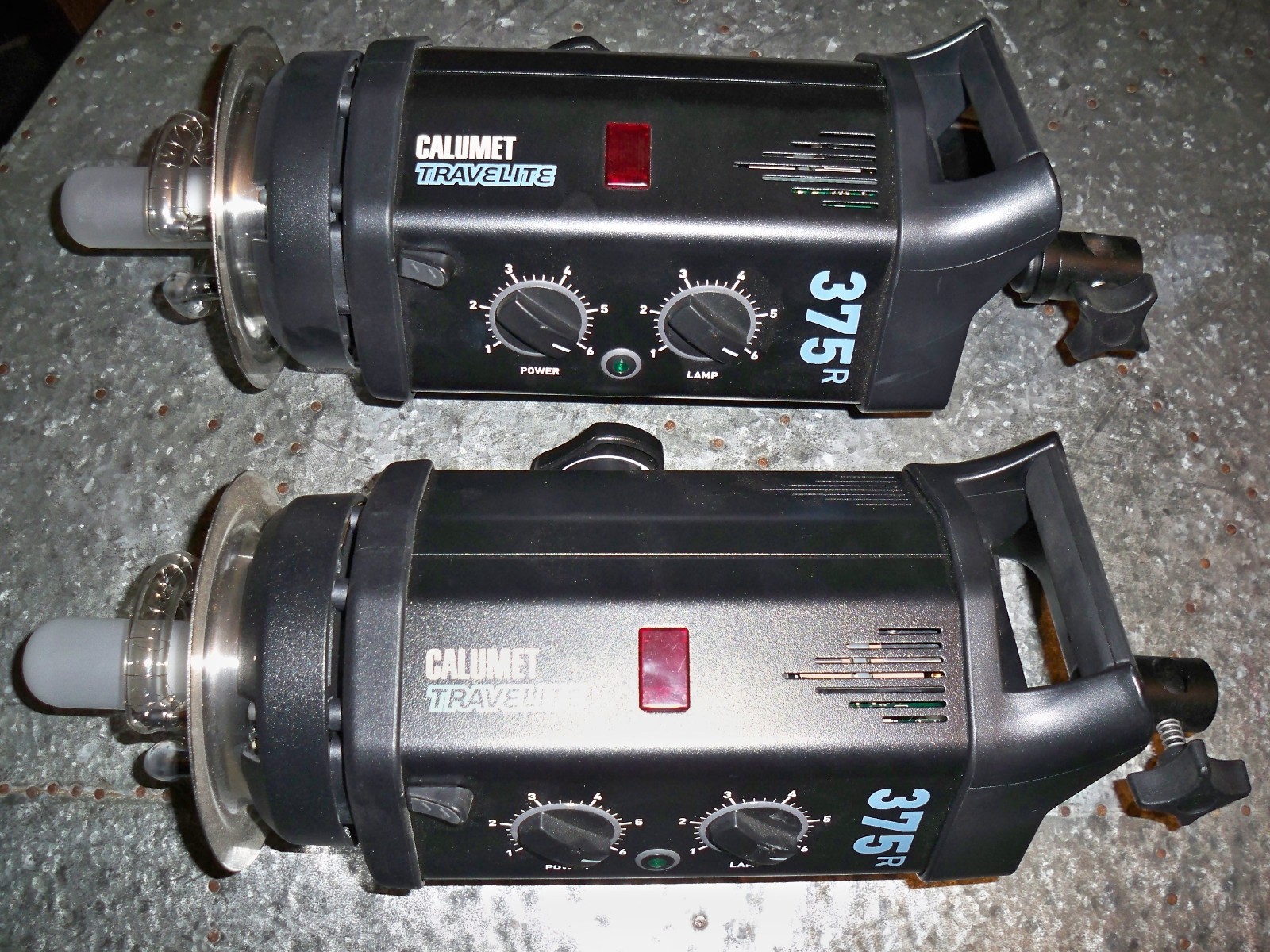 Pair - Calumet Travelite 375r Monolight Professional Studio Lighting Set CE-2500