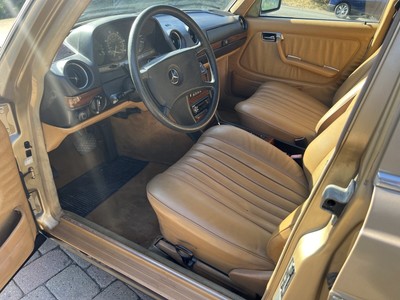 image 6 of interior