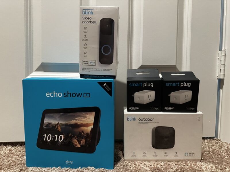 Amazon Smart Home Bundle - Echo Show 8, Blink Video