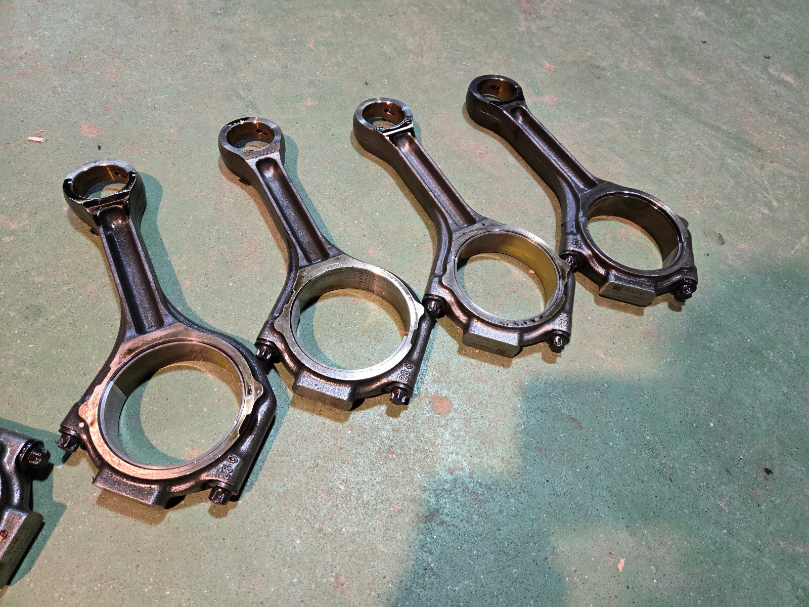 Connecting Rod SET Ford 6.7L Powerstroke Diesel BC3Q-6200-AA BC3Z-6200-A - Picture 4 of 8