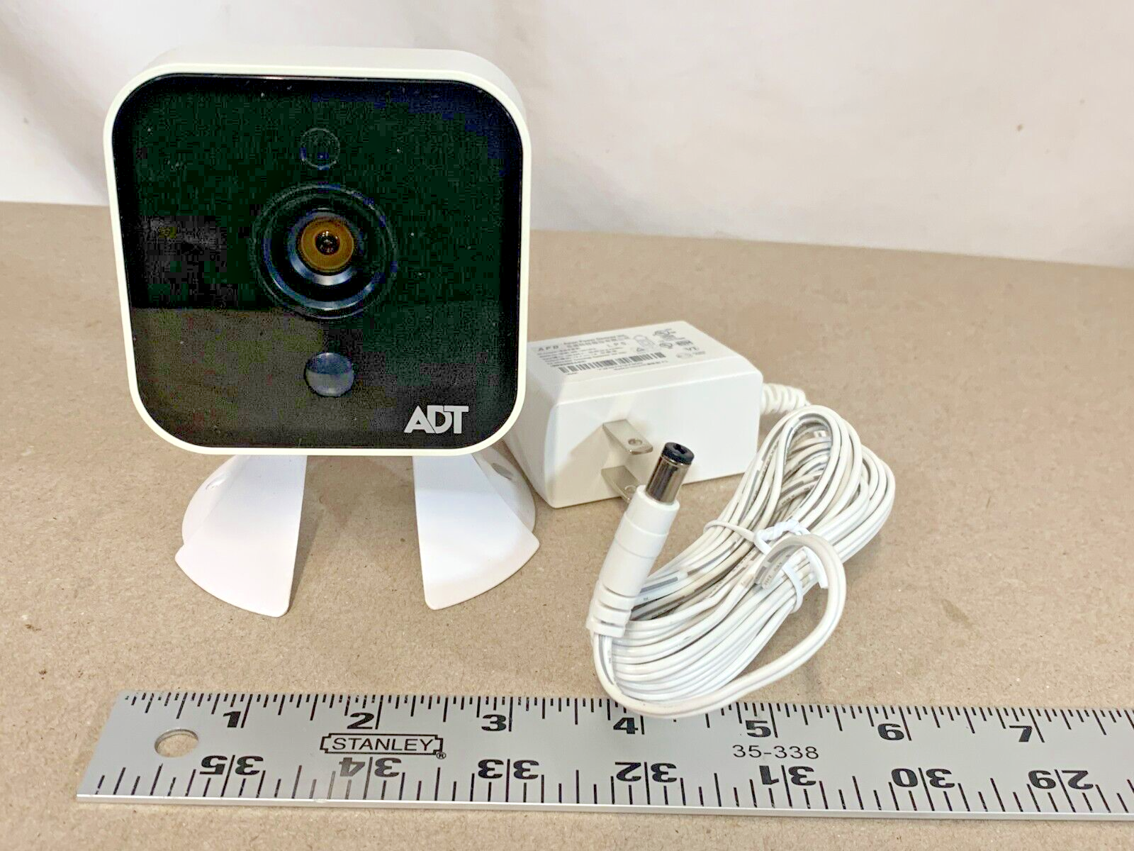 ADT Pulse OC835-V2 HD Wireless Outdoor Smart Home Security CAMERA ONLY Untested