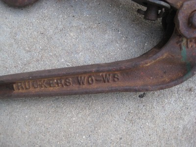 Antique Truckers WO-WS With 2 Hooks & Handle