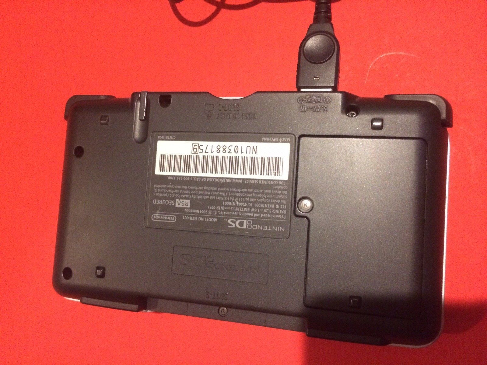 ORIGINAL NINTENDO DS HANDHELD SYSTEM WITH CHARGER (GRAY)