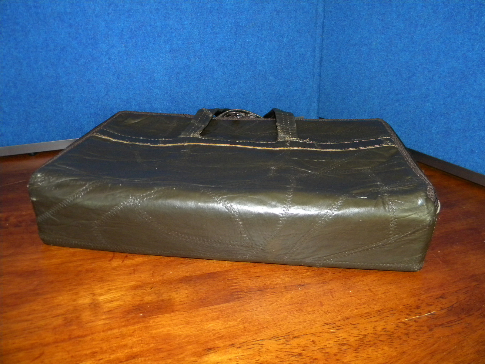 Vintage Patchwork Leather Zipper Closure Music 30 Cassette Tapes Carry Case WOW!