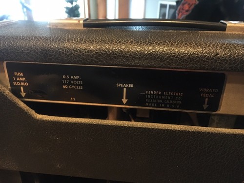 Vintage 1965 Fender Vibro Champ Amp