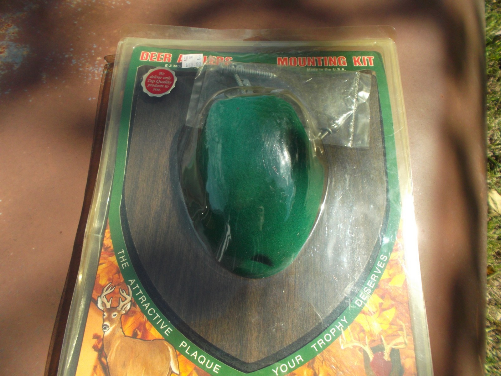 Deer antlers mounting kit