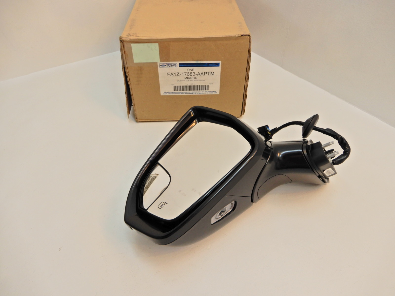 2016 Lincoln MKX OEM Left Exterior Door Side Mirror Housing FA1Z-17683-AAPTM
