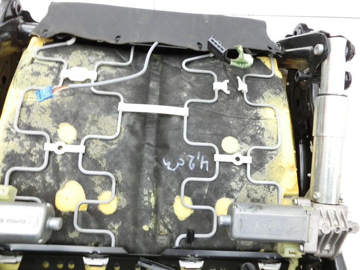 BMW X5 35d E70 06-10 Sitzbezug Sitzpolster für Beifahrersitz Rechts Vorne BMW X5 35d E70 06-10 16.06.2009 0415366... Vorschau 5