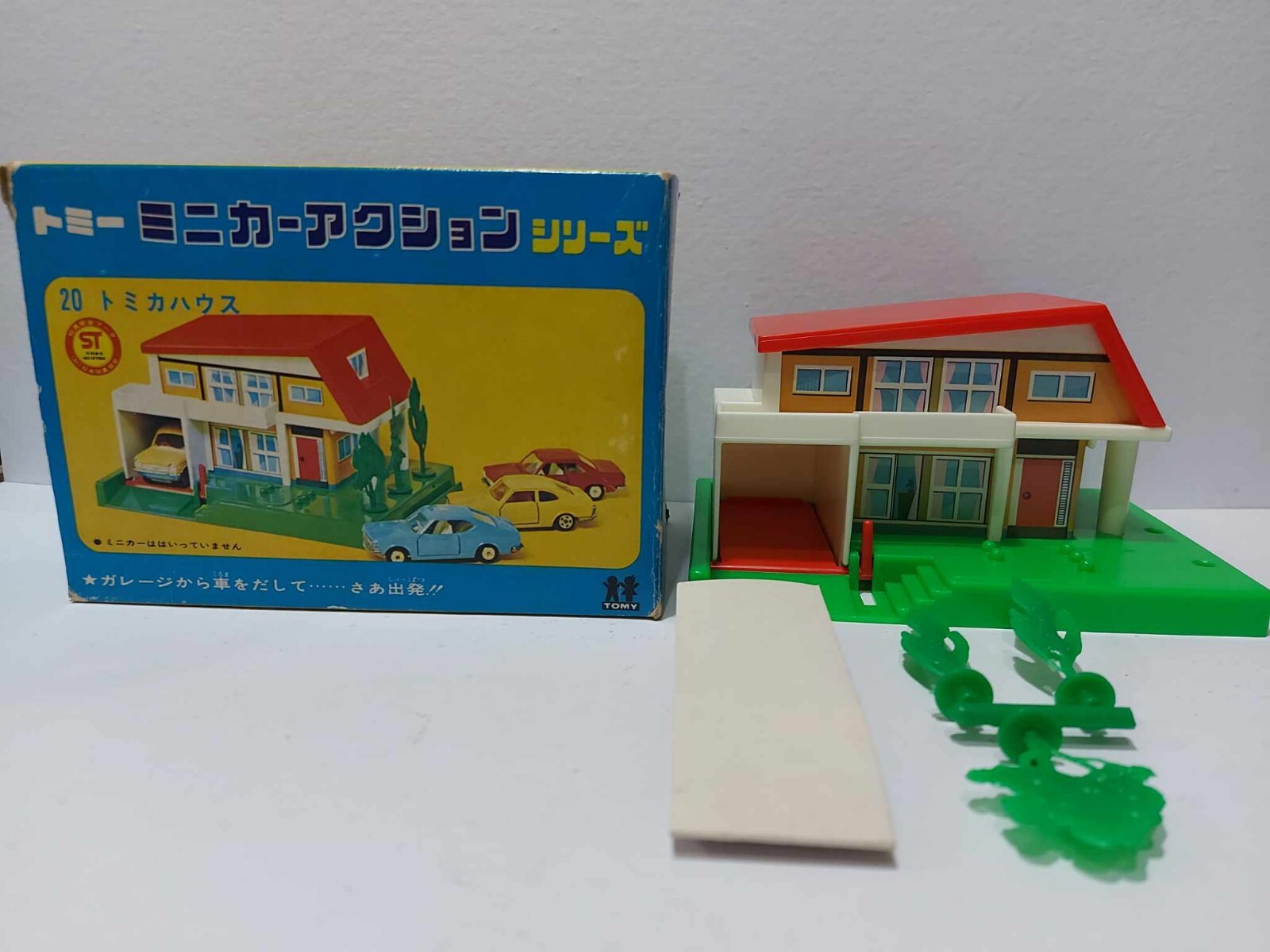 ミニカー TOMICA Collection case 1970 ミニカー TOMICA Collection case 1970 Some of the Original 6