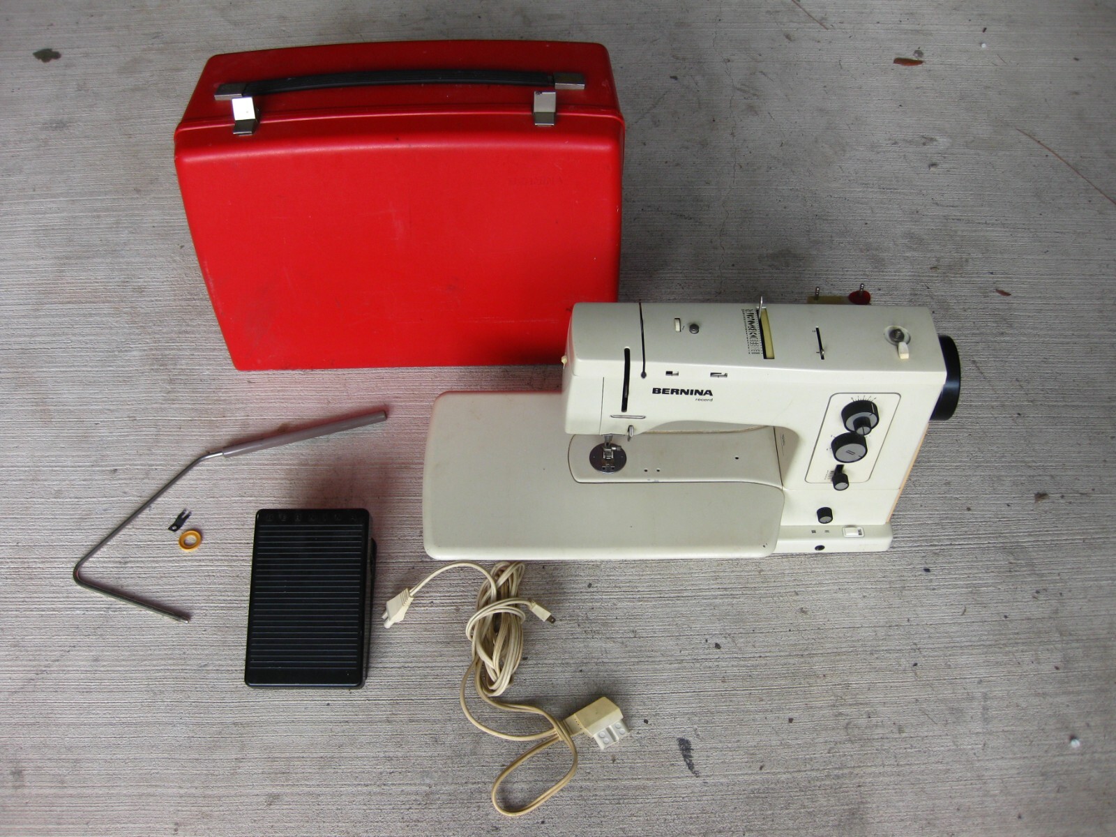 Bernina 830 Record Sewing Machine w/ Case Pedal Tested WorkingのeBay公認海外