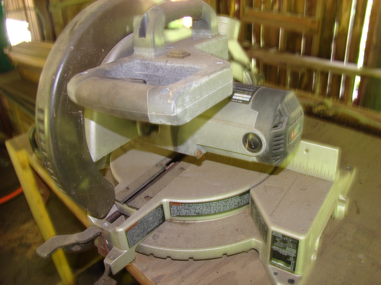 Porter Cable 12-in 15 AMP  Compound Miter Saw (lot 1 )