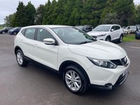 2017 Nissan Qashqai 1.5 dCi Acenta [Smart Vision Pack] 5dr HATCHBACK Diesel Manu