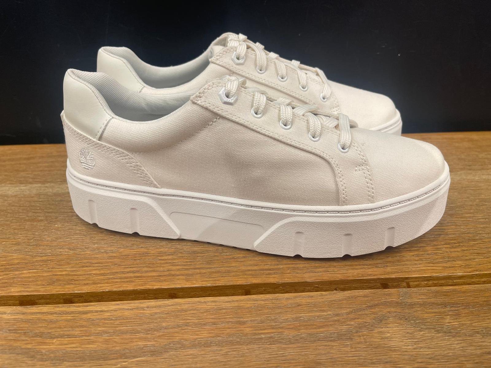 【TIMBERLAND】Laurel Court厚底レザースニーカー★国内発 Women's Laurel Court Low Lace-Up Sneaker