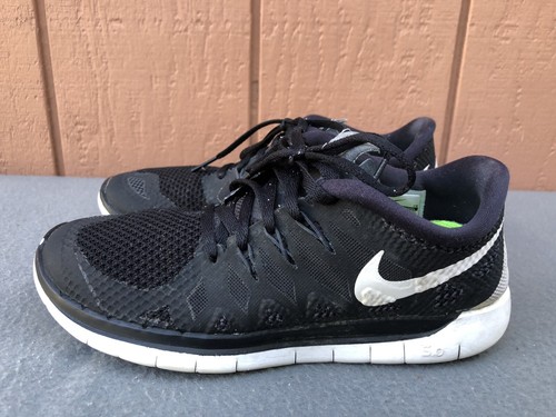 ○新品 NIKE W FREE RN 5.0 23cm 黒 Amazon.com | Nike Mens Free Run 5.0 Running Shoes Black