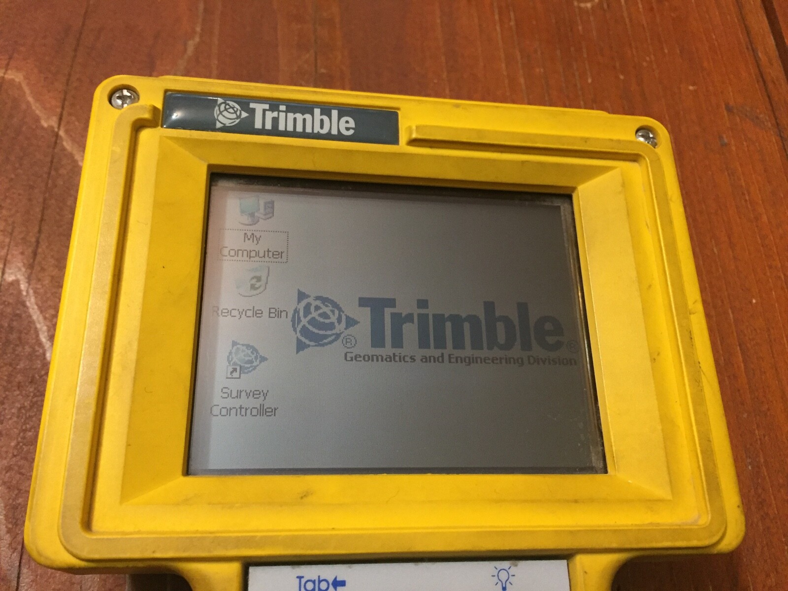 TRIMBLE TSCE DATA COLLECTOR GPS WITH SURVEY CONTROLLER 10.80 SURVEYING