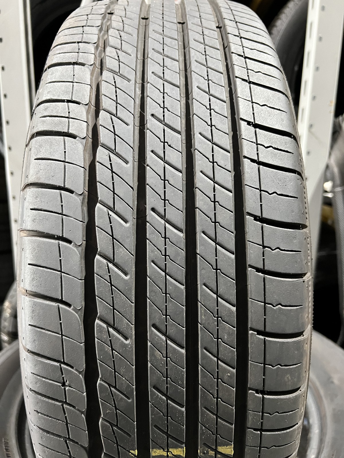 1 Michelin Primacy Tour A/S TPC SPEC 235/55R20 102H DOT.0324 8.25/32 NO Patch