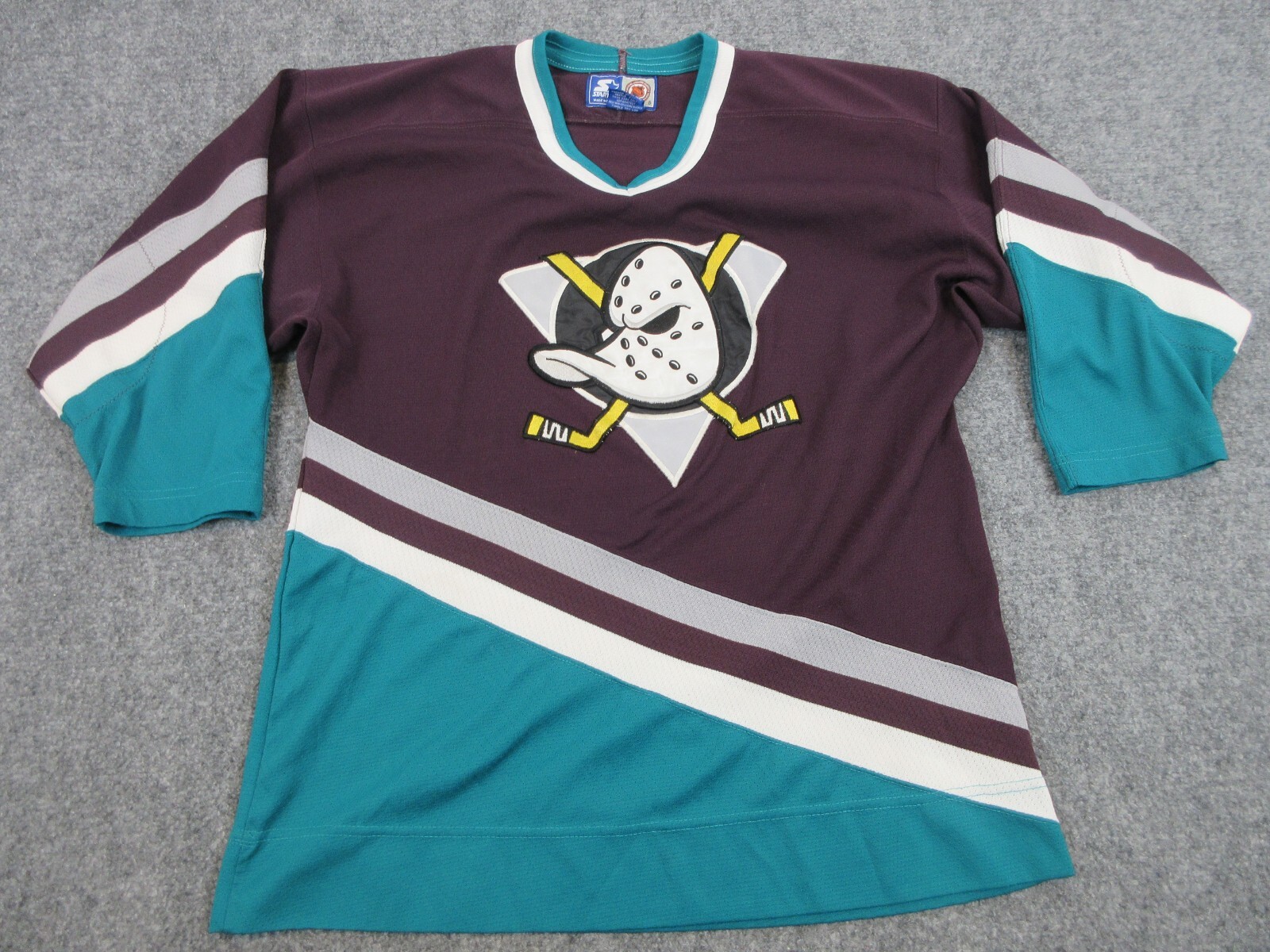 VINTAGE Anaheim Ducks Jersey Boys Large Purple Big Logo NHL