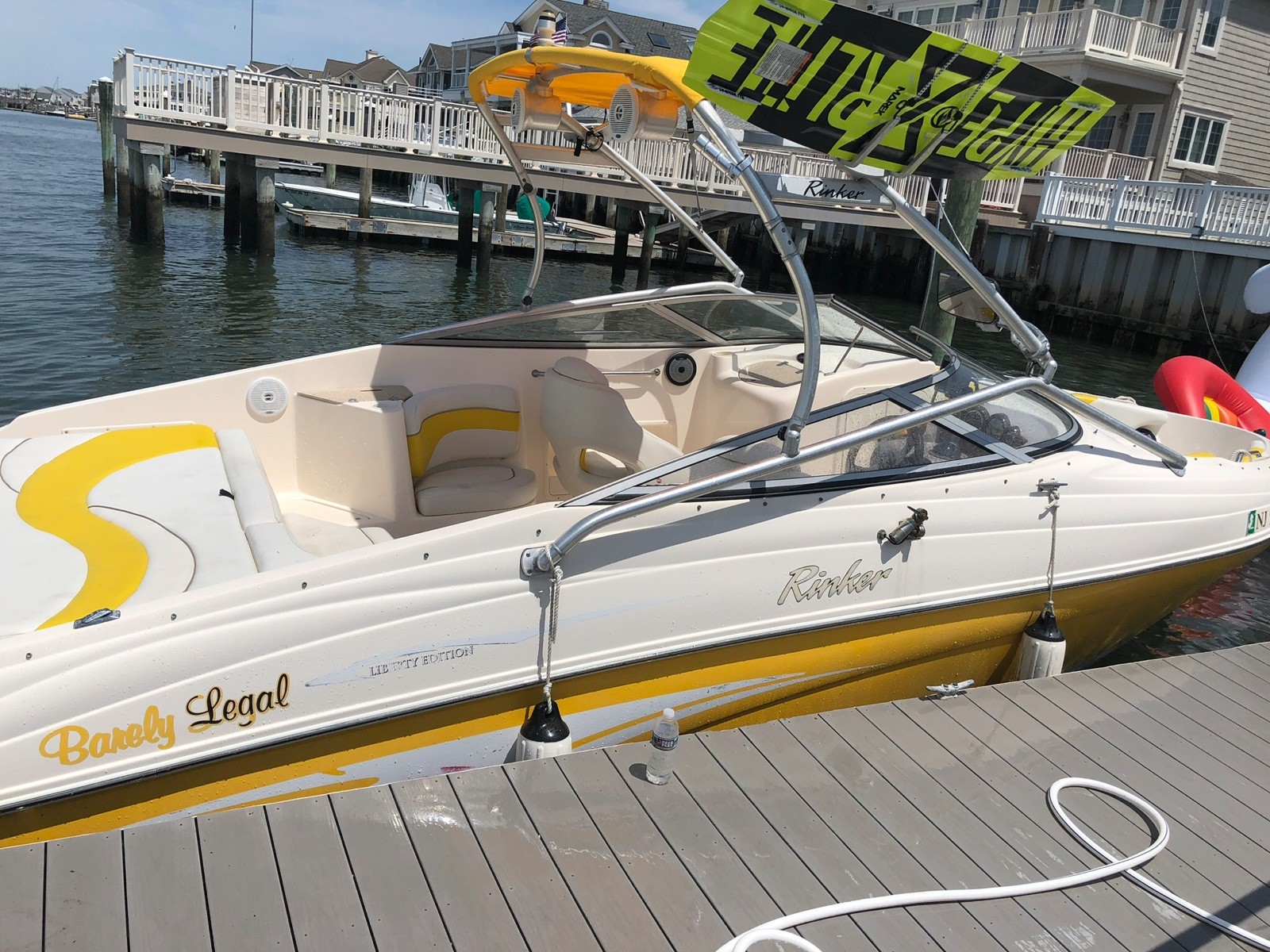 2006 Rinker Captiva 232 Bowrider