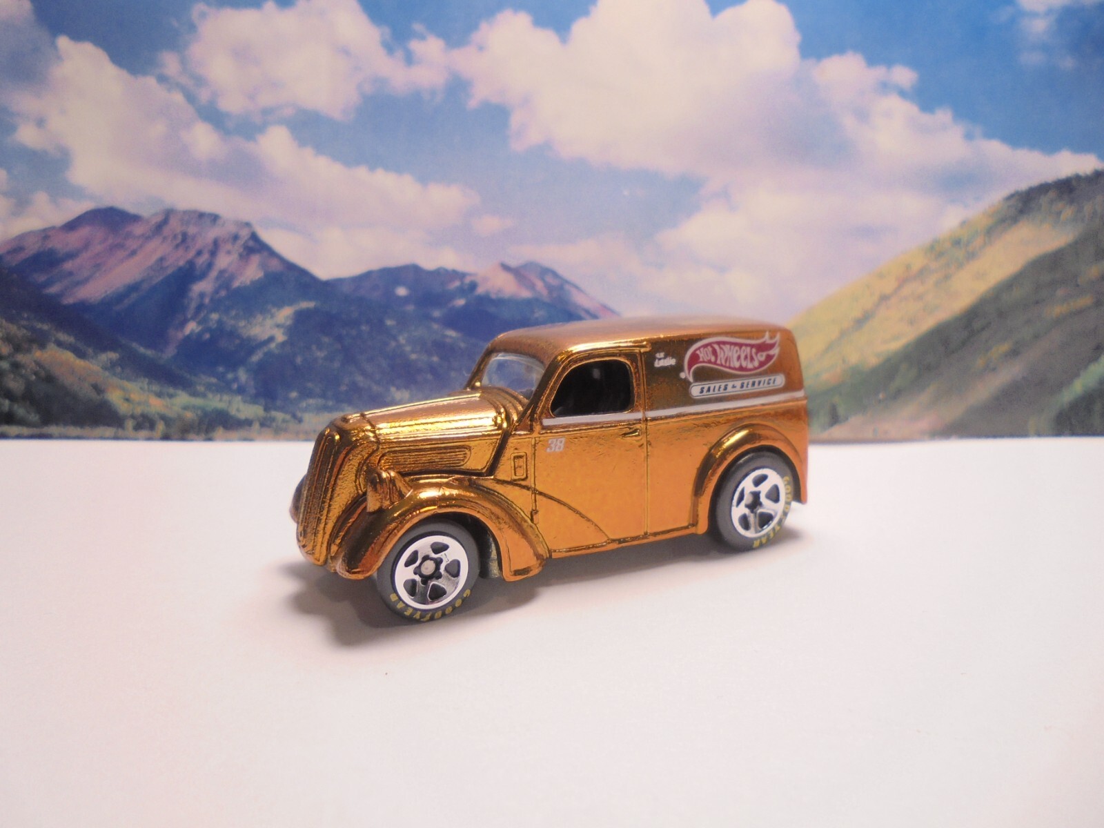 Classics Series 2     Gold