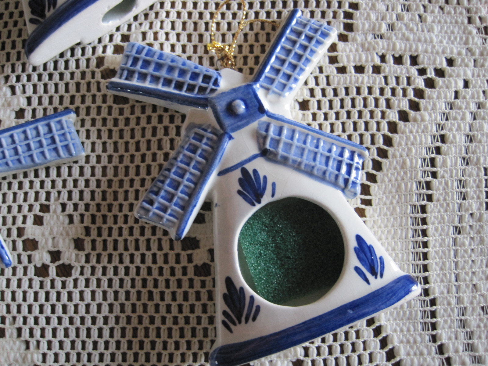 3 Hand Painted Delft Blue Dutch Windmills Hanging Photo Holders 