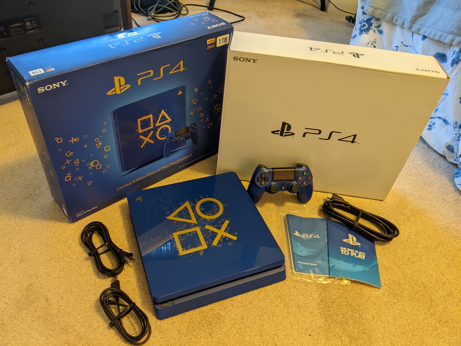 SONY PS4 Days of limited edition 1TB 本体 Amazon.com: Days of Play Limited Edition Steel Black 1TB PS4