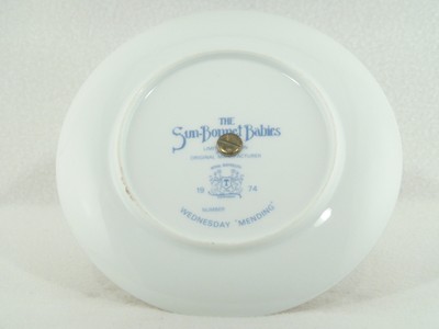 Royal Bayreuth Sun-Bonnet Babies WEDNESDAY MENDING Tidbit Tray 1974
