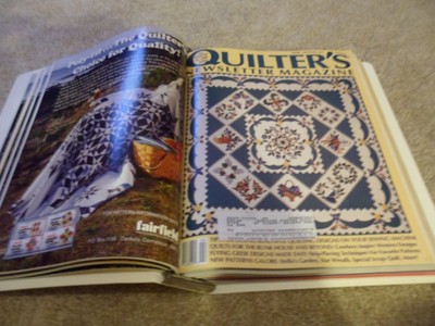 16 issues Quilter's Newsletter Magazine Binder Mar 1992 - Sept. 1993 #240 - 255