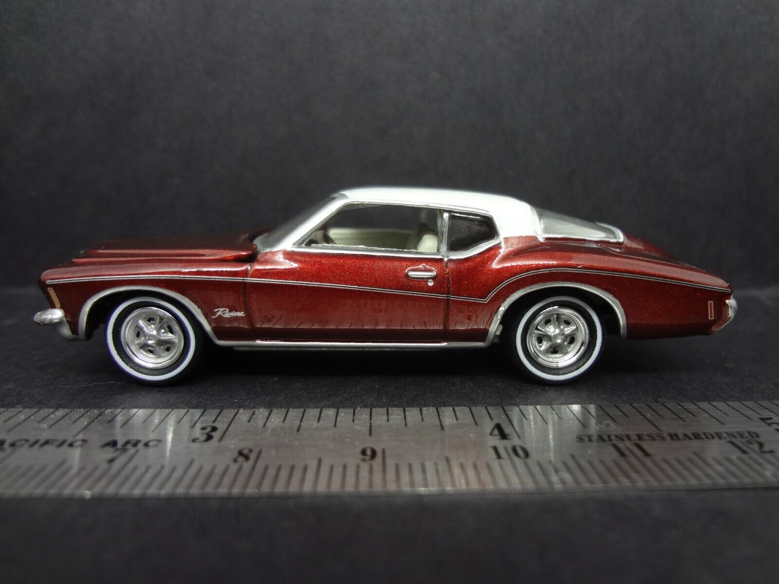 JOHNNY LIGHTNING 青っぽく BUICK REGAL LOWRIDER ビュイック JOHNNY LIGHTNING 青っぽく BUICK REGAL LOWRIDER ビュイック